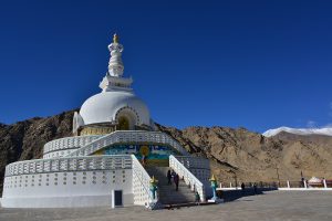 Shanti Stupa　シャンティストゥーパ全景